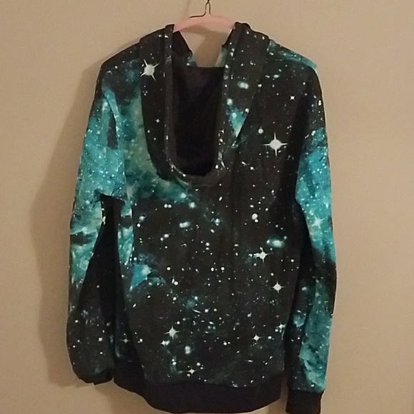 On the Byas Galaxy Sweatshirt - Picture 3 of 3